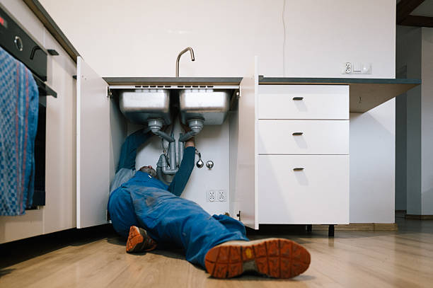 Professional Plumbing technician working in Fort Bliss, TX
